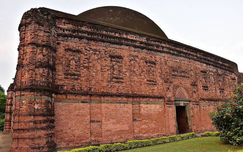 Eklakhi Mausoleum