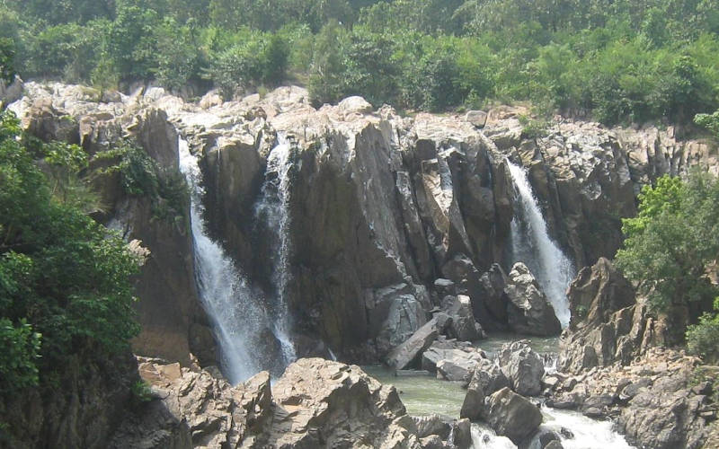 Sanaghagara Falls